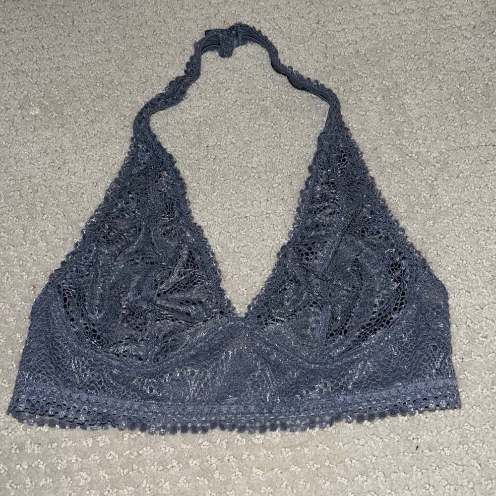 Victoria’s Secret gray bralette